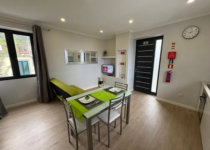 Maria S Guest House, By Op アパート *