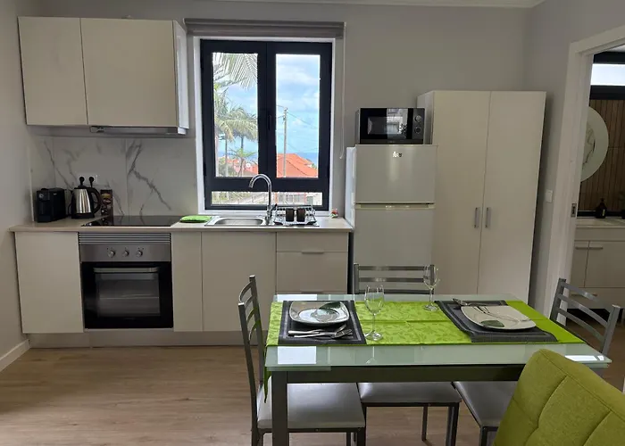 Maria S Guest House, By Op * ポンタ・デルガダ